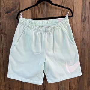 Nike Club Fleece Shorts Mint Green Men’s Medium NWT